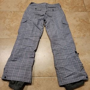 Super cute Roxy snow pants!